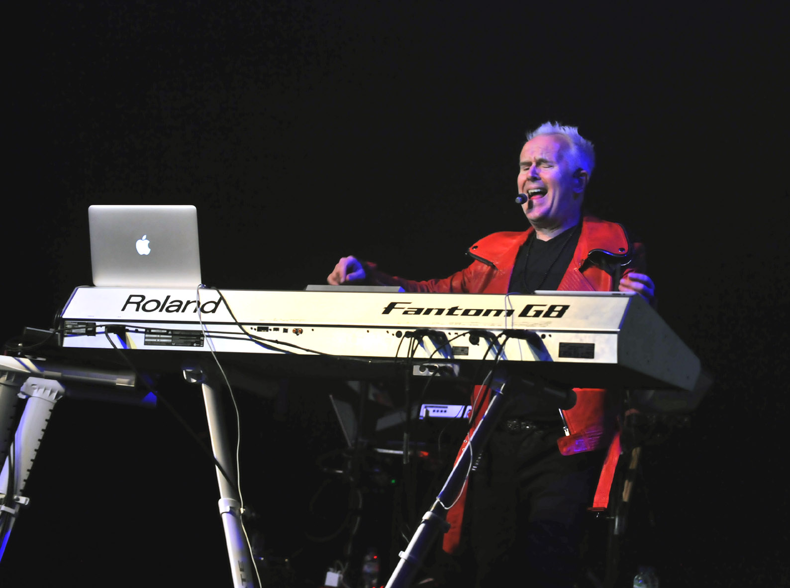 JONES, HOWARD O2 ARENA (Birmingham UK) 14-04-2012